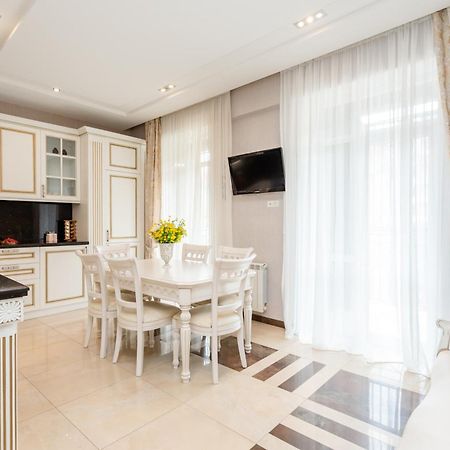 3Bd-2Bth Apartment In Tbilisi City Center Exterior foto
